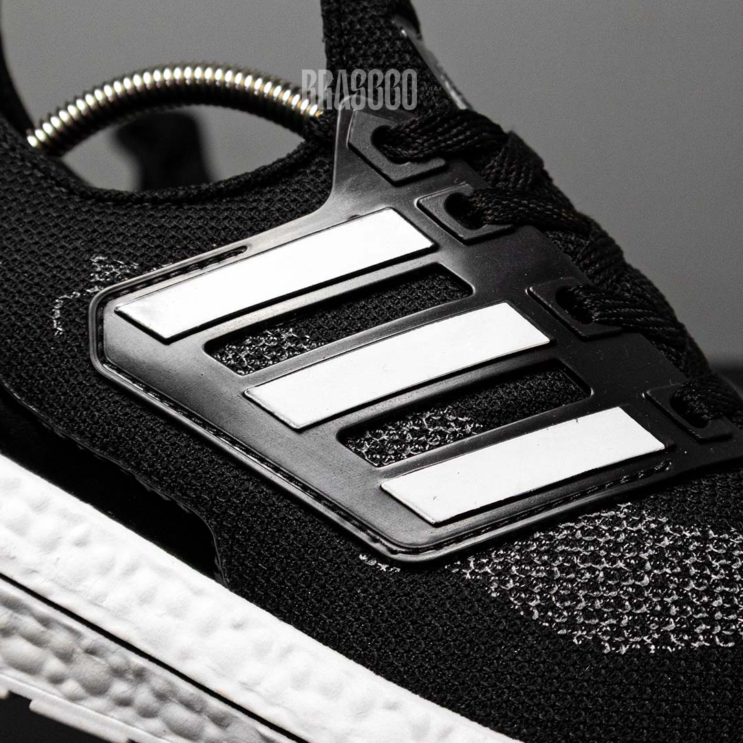 Tênis Ultraboost 21 - Preto/Branco