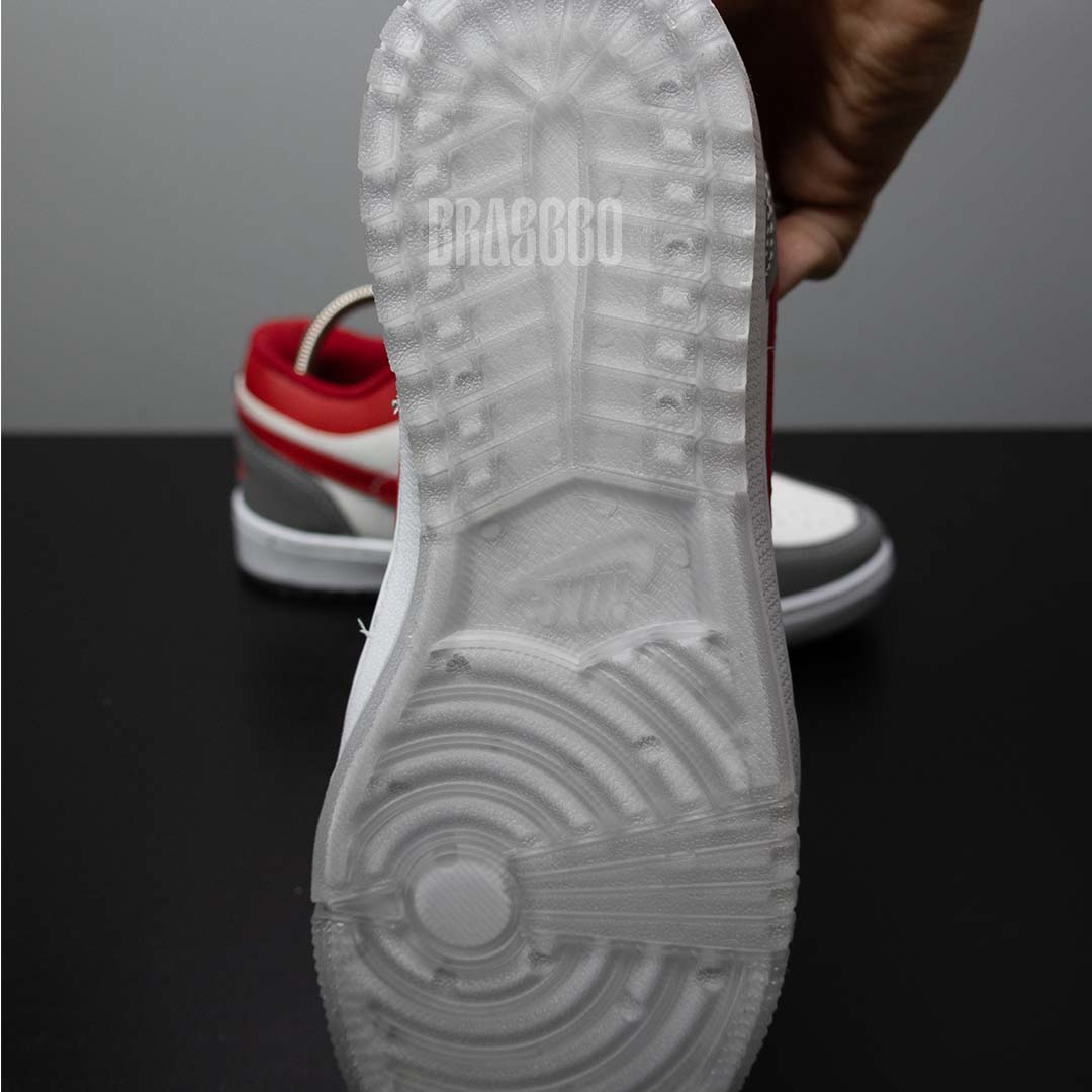 Tênis Air Jordan 1 Low - Branco/Vermelho/Cinza