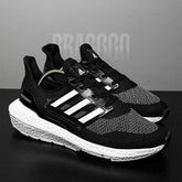 Tênis Ultraboost 21 - Preto/Branco