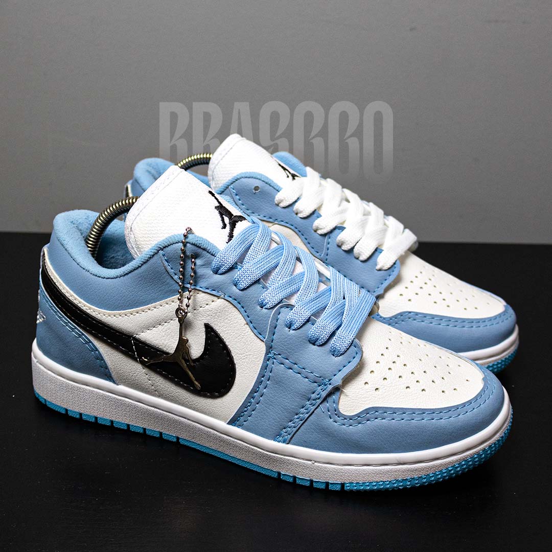 Tênis Air Jordan 1 Low - Azul Bebe