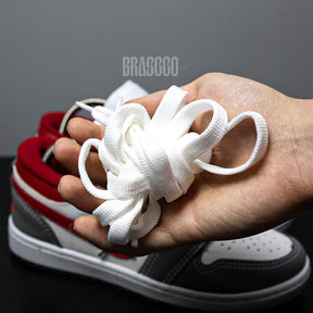 Tênis Air Jordan 1 Low - Branco/Vermelho/Cinza