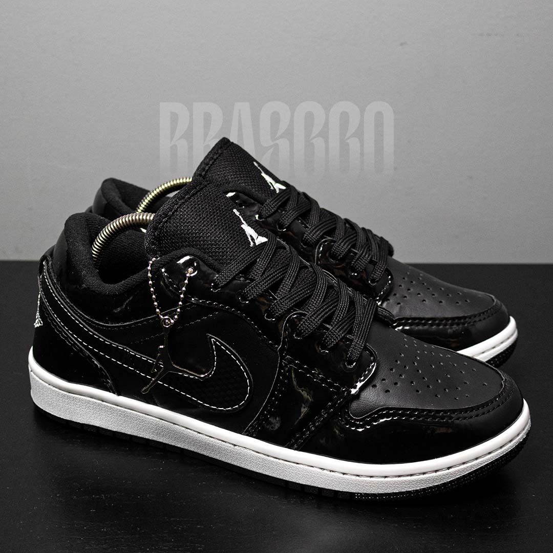 Tênis Air Jordan 1 Low - Branco/Preto Verniz