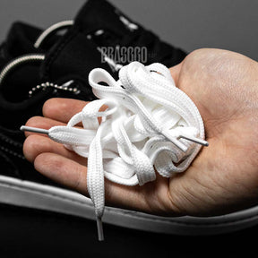 Tênis Air Jordan 1 Low - Branco/Preto Verniz