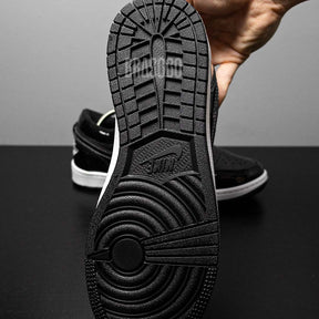 Tênis Air Jordan 1 Low - Branco/Preto Verniz
